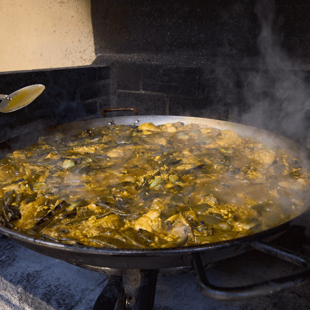 A day in the Valencian orchard: how to make paella at a pro level