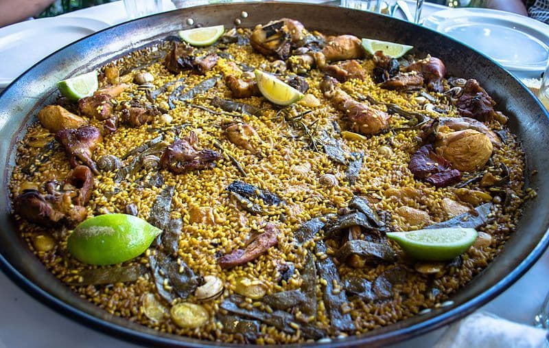 Networking in a restaurant? This business meeting combines business with gastronomy.