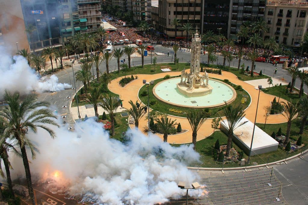 Fuego, arte y magia: todo lo que necesitas saber sobre las Hogueras de Alicante está en este Museo