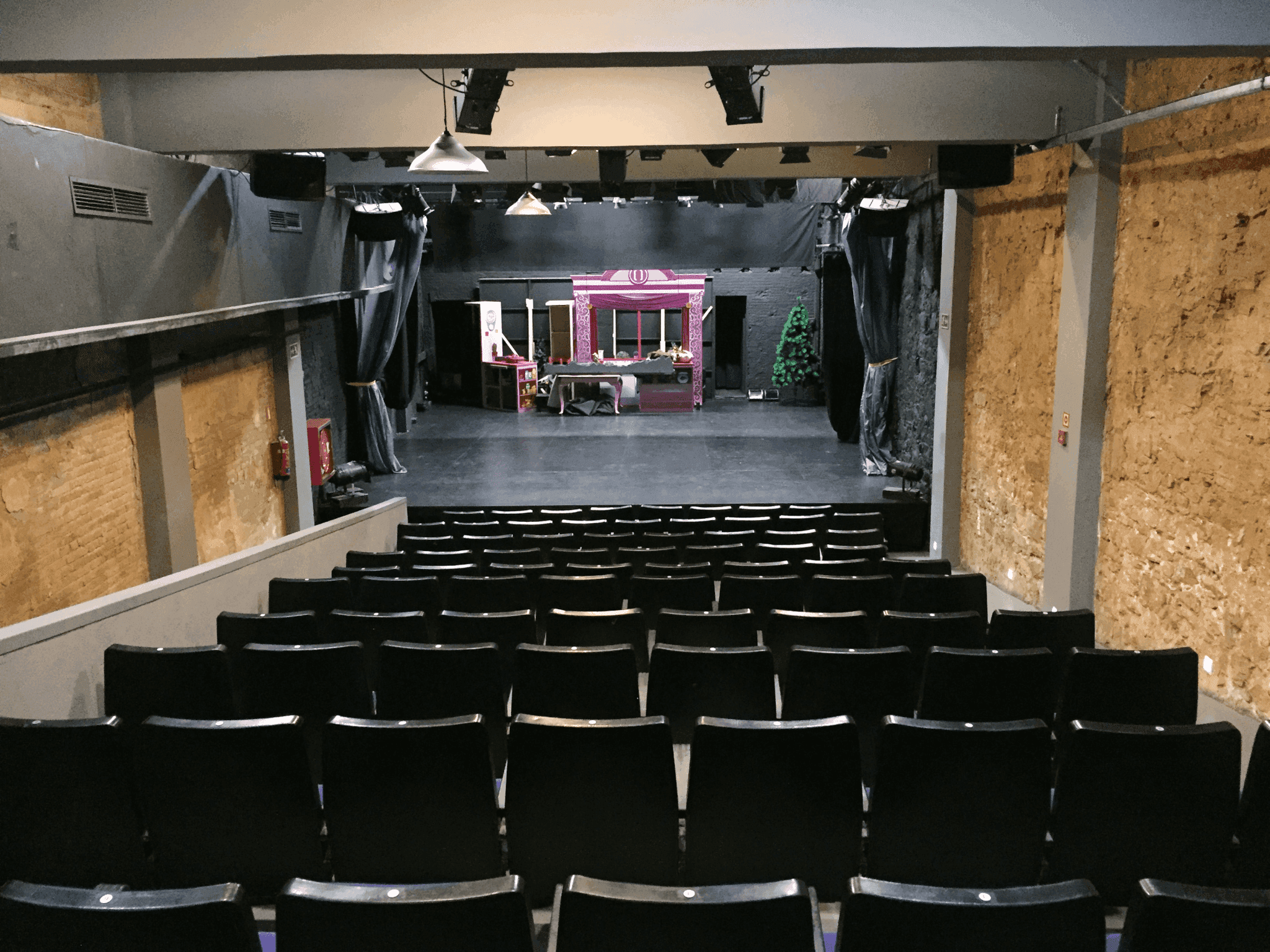 3 alternative theatres in Barcelona with an unrepeatable stage proposal