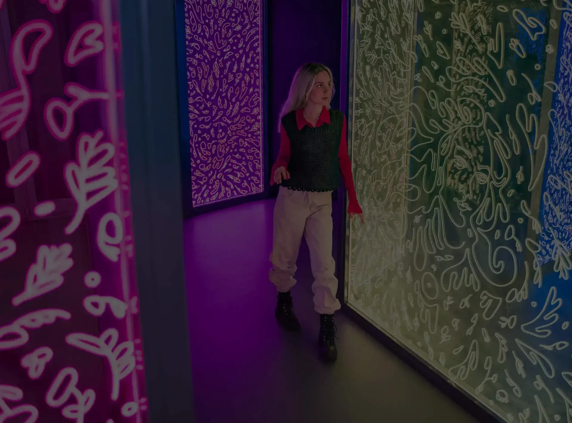 Ikono: collect worlds (and photons) in this interactive, immersive museum