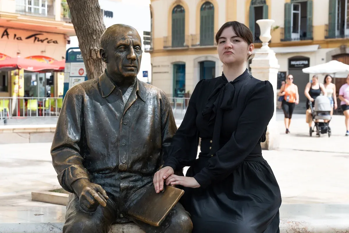 Enamórate (más) de Málaga con esta ruta teatralizada llena de curiosidades, detalles y secretos