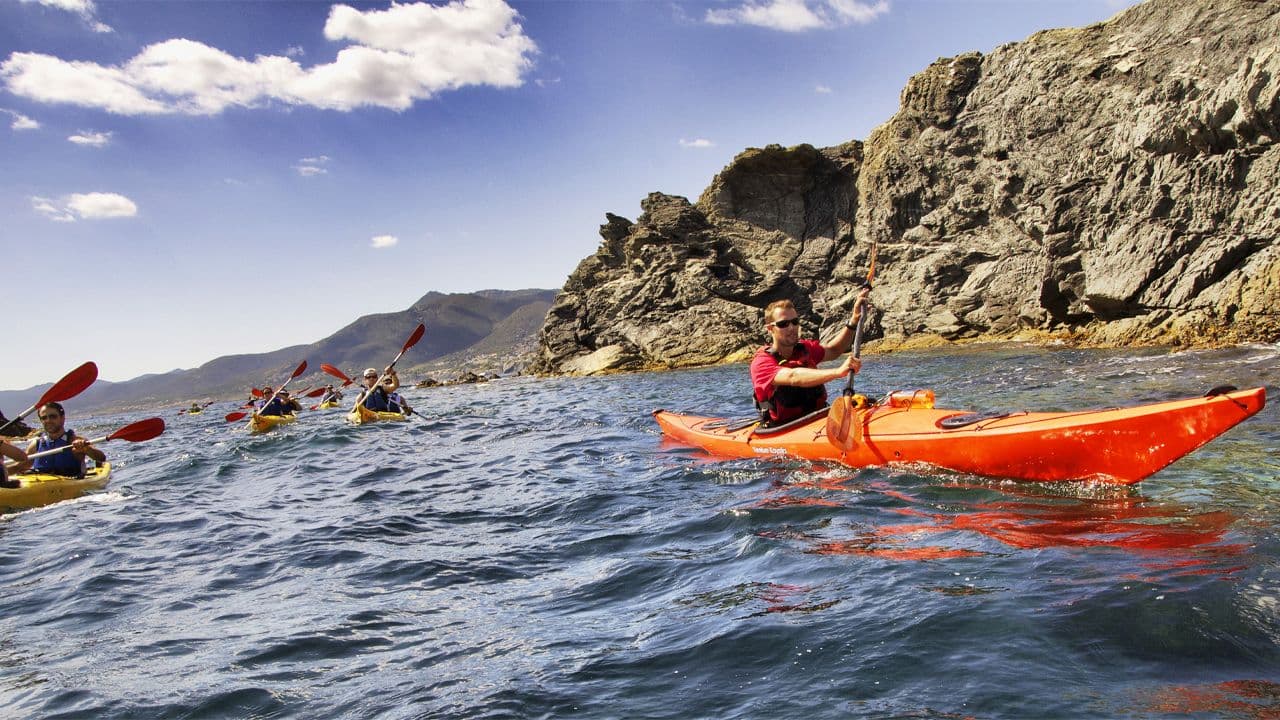 Disfruta Barcelona desde el mar con las salidas de SK Kayak
