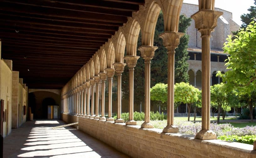 The magic hour of the Monastery of Pedralbes